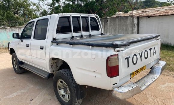 Nunua Ilio tumika Toyota Hilux Nyeupe Gari ndani ya Dar es Salaam nchini Dar es Salaam Nunua Ilio tumika Toyota Hilux Nyeupe Gari ndani ya Dar es Salaam nchini Dar es Salaam