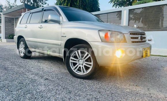 Buy Used Toyota Kluger Silver Car in Dar es Salaam in Dar es Salaam