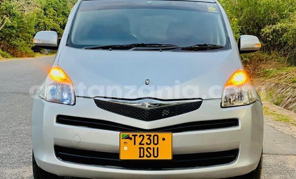 Buy Used Toyota Ractis Silver Car in Mwanza in Mwanza Buy Used Toyota Ractis Silver Car in Mwanza in Mwanza