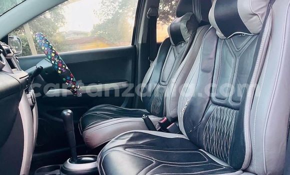 Nunua Ilio tumika Toyota IST Bluu Gari ndani ya Mwanza nchini Mwanza Nunua Ilio tumika Toyota IST Bluu Gari ndani ya Mwanza nchini Mwanza