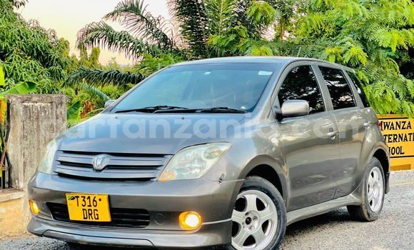 Buy Used Toyota IST Brown Car in Mwanza in Mwanza Buy Used Toyota IST Brown Car in Mwanza in Mwanza