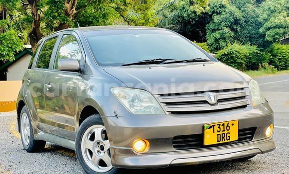 Nunua Ilio tumika Toyota IST Brown Gari ndani ya Mwanza nchini Mwanza Nunua Ilio tumika Toyota IST Brown Gari ndani ya Mwanza nchini Mwanza