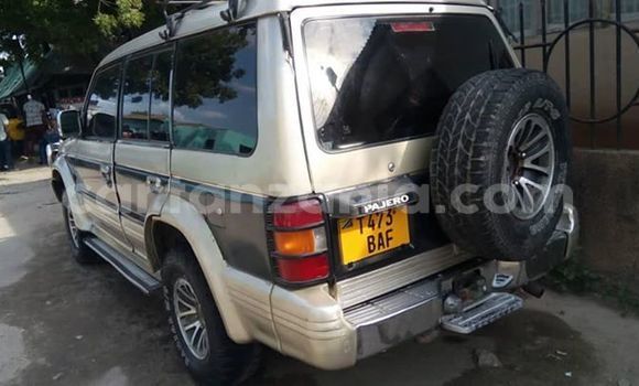 Nunua Ilio tumika Mitsubishi Pajero Nyingine Gari ndani ya Dar es Salaam nchini Dar es Salaam Nunua Ilio tumika Mitsubishi Pajero Nyingine Gari ndani ya Dar es Salaam nchini Dar es Salaam