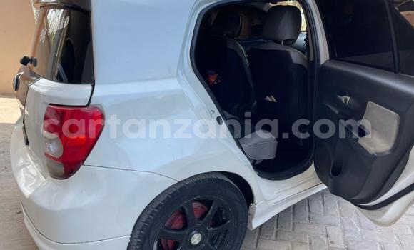Nunua Ilio tumika Toyota IST Nyeupe Gari ndani ya Dar es Salaam nchini Dar es Salaam Nunua Ilio tumika Toyota IST Nyeupe Gari ndani ya Dar es Salaam nchini Dar es Salaam
