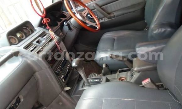 Nunua Ilio tumika Mitsubishi Pajero Nyingine Gari ndani ya Dar es Salaam nchini Dar es Salaam Nunua Ilio tumika Mitsubishi Pajero Nyingine Gari ndani ya Dar es Salaam nchini Dar es Salaam