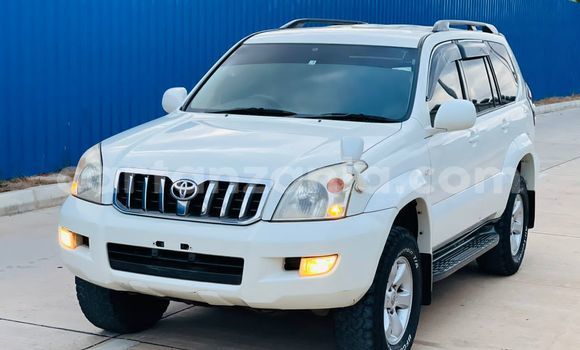 Nunua Ilio tumika Toyota Prado Nyeupe Gari ndani ya Dar es Salaam nchini Dar es Salaam Nunua Ilio tumika Toyota Prado Nyeupe Gari ndani ya Dar es Salaam nchini Dar es Salaam