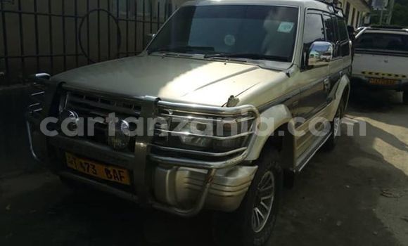 Nunua Ilio tumika Mitsubishi Pajero Nyingine Gari ndani ya Dar es Salaam nchini Dar es Salaam Nunua Ilio tumika Mitsubishi Pajero Nyingine Gari ndani ya Dar es Salaam nchini Dar es Salaam