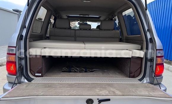 Nunua Imported Toyota Land Cruiser Fedha Gari ndani ya Dar es Salaam nchini Dar es Salaam Nunua Imported Toyota Land Cruiser Fedha Gari ndani ya Dar es Salaam nchini Dar es Salaam