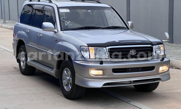 Nunua Imported Toyota Land Cruiser Fedha Gari ndani ya Dar es Salaam nchini Dar es Salaam Nunua Imported Toyota Land Cruiser Fedha Gari ndani ya Dar es Salaam nchini Dar es Salaam