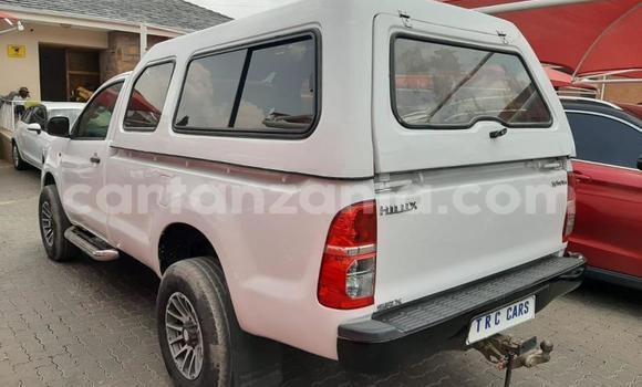 Buy Used Toyota Hilux White Car in Arusha in Arusha Buy Used Toyota Hilux White Car in Arusha in Arusha