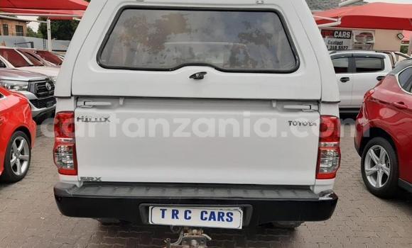 Buy Used Toyota Hilux White Car in Arusha in Arusha Buy Used Toyota Hilux White Car in Arusha in Arusha