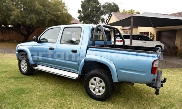 Nunua Ilio tumika Toyota Hilux Bluu Gari ndani ya Arusha nchini Arusha