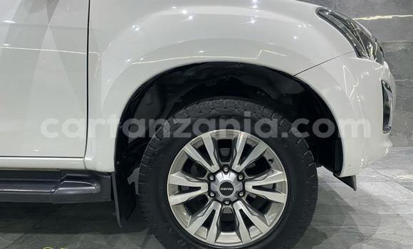 Buy Used Isuzu Adventure White Car in Arusha in Arusha Buy Used Isuzu Adventure White Car in Arusha in Arusha