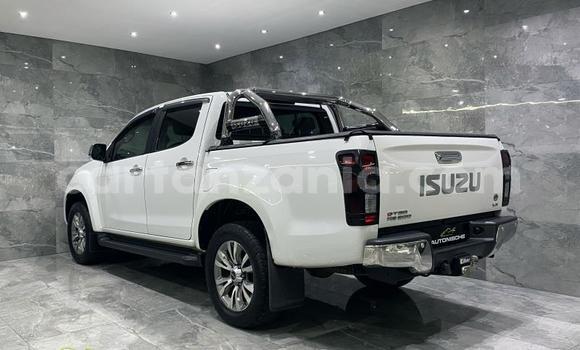 Buy Used Isuzu Adventure White Car in Arusha in Arusha Buy Used Isuzu Adventure White Car in Arusha in Arusha