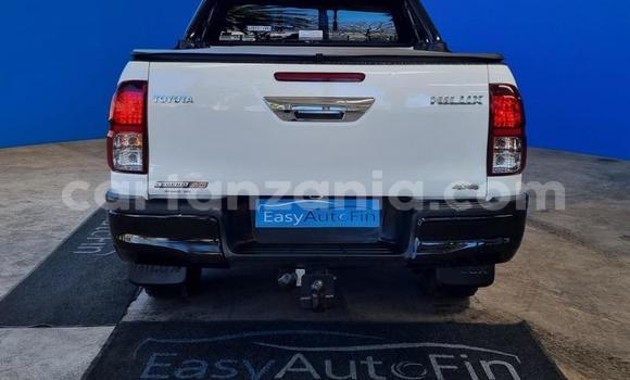 Buy Used Toyota Hilux White Car in Arusha in Arusha Buy Used Toyota Hilux White Car in Arusha in Arusha