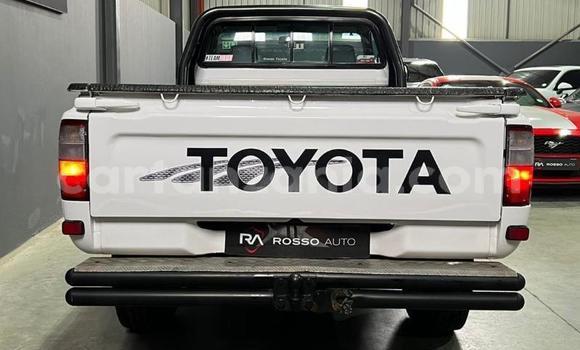 Buy Used Toyota Hilux White Car in Babati Rural in Manyara Buy Used Toyota Hilux White Car in Babati Rural in Manyara