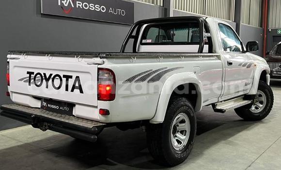 Buy Used Toyota Hilux White Car in Babati Rural in Manyara Buy Used Toyota Hilux White Car in Babati Rural in Manyara