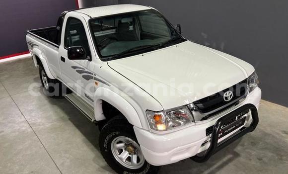 Buy Used Toyota Hilux White Car in Babati Rural in Manyara Buy Used Toyota Hilux White Car in Babati Rural in Manyara