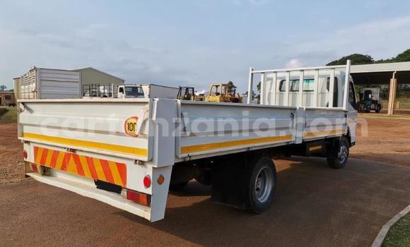 Buy Used Mitsubishi Fuso Fighter White Truck in Babati Rural in Manyara Buy Used Mitsubishi Fuso Fighter White Truck in Babati Rural in Manyara