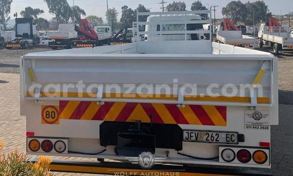 Buy Used Mitsubishi Fuso Fighter White Truck in Arusha in Arusha