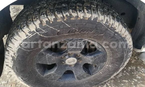 Nunua Ilio tumika Nissan Pathfinder Nyeupe Gari ndani ya Dar es Salaam nchini Dar es Salaam Nunua Ilio tumika Nissan Pathfinder Nyeupe Gari ndani ya Dar es Salaam nchini Dar es Salaam
