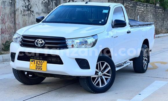 Nunua Ilio tumika Toyota Hilux Nyeupe Gari ndani ya Dar es Salaam nchini Dar es Salaam Nunua Ilio tumika Toyota Hilux Nyeupe Gari ndani ya Dar es Salaam nchini Dar es Salaam