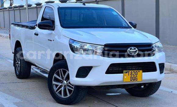 Nunua Ilio tumika Toyota Hilux Nyeupe Gari ndani ya Dar es Salaam nchini Dar es Salaam Nunua Ilio tumika Toyota Hilux Nyeupe Gari ndani ya Dar es Salaam nchini Dar es Salaam