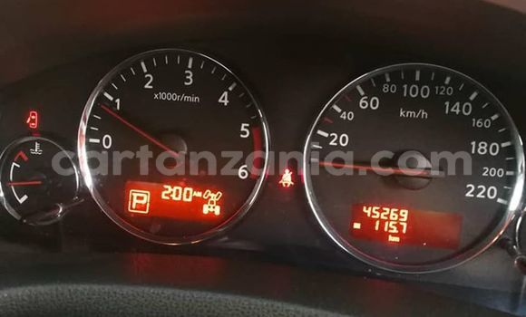 Nunua Ilio tumika Nissan Pathfinder Nyeupe Gari ndani ya Dar es Salaam nchini Dar es Salaam Nunua Ilio tumika Nissan Pathfinder Nyeupe Gari ndani ya Dar es Salaam nchini Dar es Salaam