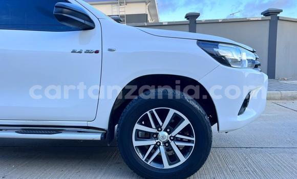 Nunua Ilio tumika Toyota Hilux Nyeupe Gari ndani ya Dar es Salaam nchini Dar es Salaam Nunua Ilio tumika Toyota Hilux Nyeupe Gari ndani ya Dar es Salaam nchini Dar es Salaam