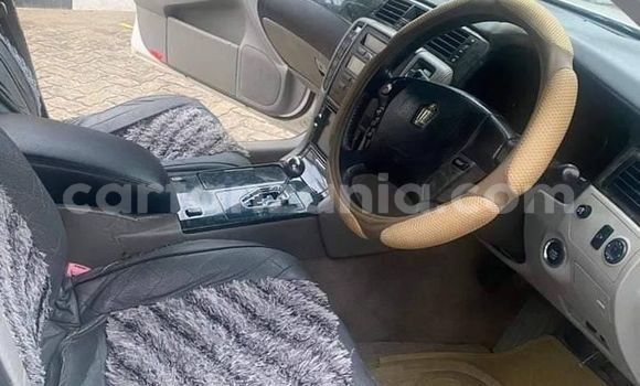 Buy Used Toyota Crown White Car in Dar es Salaam in Dar es Salaam Buy Used Toyota Crown White Car in Dar es Salaam in Dar es Salaam