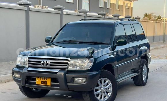 Buy Used Toyota Land Cruiser Green Car in Dar es Salaam in Dar es Salaam Buy Used Toyota Land Cruiser Green Car in Dar es Salaam in Dar es Salaam