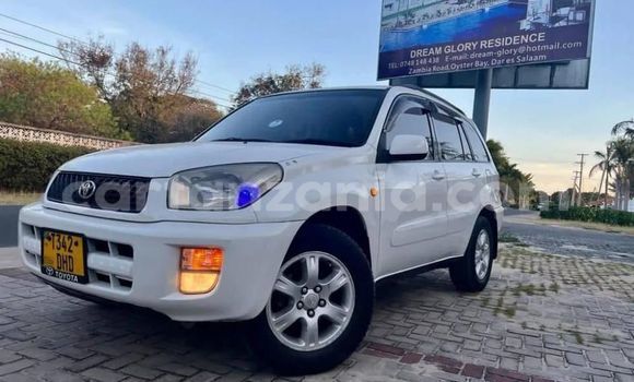 Buy Used Toyota RAV4 White Car in Dar es Salaam in Dar es Salaam