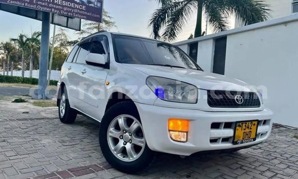 Buy Used Toyota RAV4 White Car in Dar es Salaam in Dar es Salaam Buy Used Toyota RAV4 White Car in Dar es Salaam in Dar es Salaam