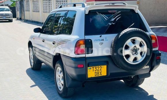 Buy Used Toyota RAV4 White Car in Dar es Salaam in Dar es Salaam Buy Used Toyota RAV4 White Car in Dar es Salaam in Dar es Salaam