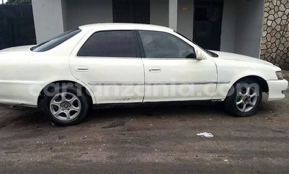 Nunua Ilio tumika Toyota Cresta Nyeupe Gari ndani ya Dar es Salaam nchini Dar es Salaam Nunua Ilio tumika Toyota Cresta Nyeupe Gari ndani ya Dar es Salaam nchini Dar es Salaam