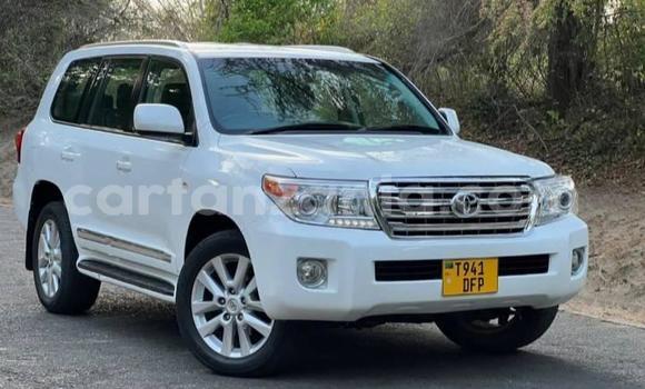 Buy Used Toyota Land Cruiser White Car in Dar es Salaam in Dar es Salaam Buy Used Toyota Land Cruiser White Car in Dar es Salaam in Dar es Salaam
