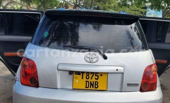 Buy Used Toyota IST Silver Car in Dar es Salaam in Dar es Salaam Buy Used Toyota IST Silver Car in Dar es Salaam in Dar es Salaam
