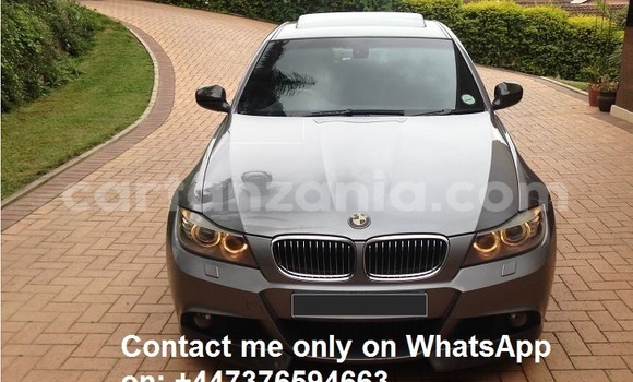 Nunua Ilio tumika BMW 3–Series Fedha Gari ndani ya Dar es Salaam nchini Dar es Salaam