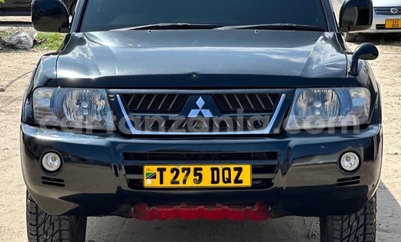 Buy Used Mitsubishi Pajero Black Car in Dar es Salaam in Dar es Salaam
