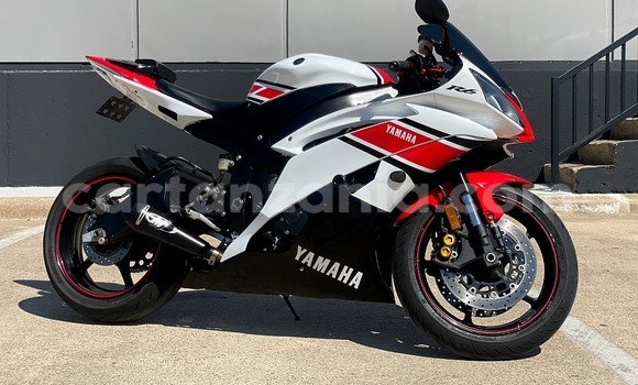 Buy Used Yamaha R1 White Bike in Dar es Salaam in Dar es Salaam Buy Used Yamaha R1 White Bike in Dar es Salaam in Dar es Salaam