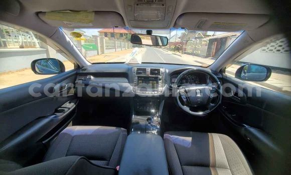 Buy Used Toyota Crown Black Car in Dar es Salaam in Dar es Salaam Buy Used Toyota Crown Black Car in Dar es Salaam in Dar es Salaam