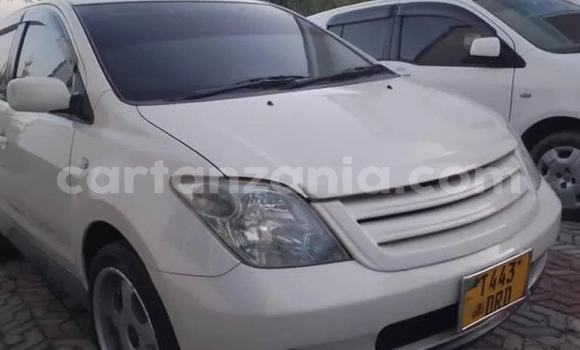 Nunua Ilio tumika Toyota IST Nyeupe Gari ndani ya Dar es Salaam nchini Dar es Salaam Nunua Ilio tumika Toyota IST Nyeupe Gari ndani ya Dar es Salaam nchini Dar es Salaam