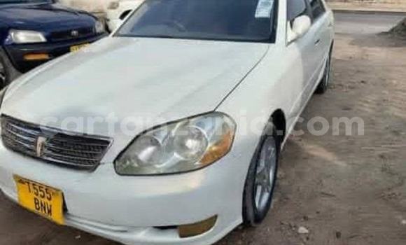 Nunua Ilio tumika Toyota Mark II Nyeupe Gari ndani ya Dar es Salaam nchini Dar es Salaam