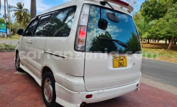 Nunua Ilio tumika Toyota Noah Nyeupe Gari ndani ya Dar es Salaam nchini Dar es Salaam Nunua Ilio tumika Toyota Noah Nyeupe Gari ndani ya Dar es Salaam nchini Dar es Salaam