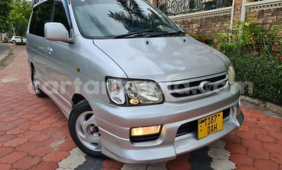 Buy Used Suzuki Escudo Silver Car in Dar es Salaam in Dar es Salaam Buy Used Suzuki Escudo Silver Car in Dar es Salaam in Dar es Salaam