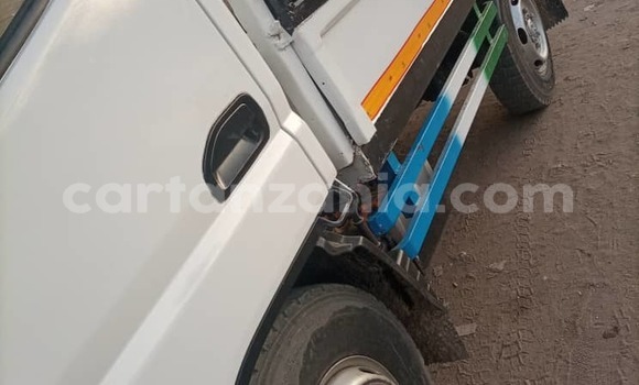 Buy Used Mitsubishi Fuso Fighter White Truck in Dar es Salaam in Dar es Salaam Buy Used Mitsubishi Fuso Fighter White Truck in Dar es Salaam in Dar es Salaam