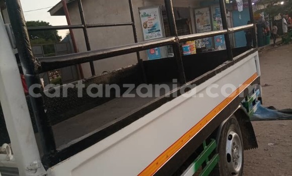 Buy Used Mitsubishi Fuso Fighter White Truck in Dar es Salaam in Dar es Salaam Buy Used Mitsubishi Fuso Fighter White Truck in Dar es Salaam in Dar es Salaam