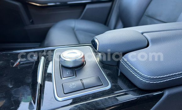 Nunua Imported Mercedes‒Benz E–Class Nyeusi Gari ndani ya Dar es Salaam nchini Dar es Salaam Nunua Imported Mercedes‒Benz E–Class Nyeusi Gari ndani ya Dar es Salaam nchini Dar es Salaam