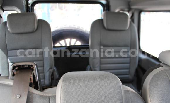 Nunua Ilio tumika Land Rover Defender Nyeusi Gari ndani ya Dar es Salaam nchini Dar es Salaam Nunua Ilio tumika Land Rover Defender Nyeusi Gari ndani ya Dar es Salaam nchini Dar es Salaam