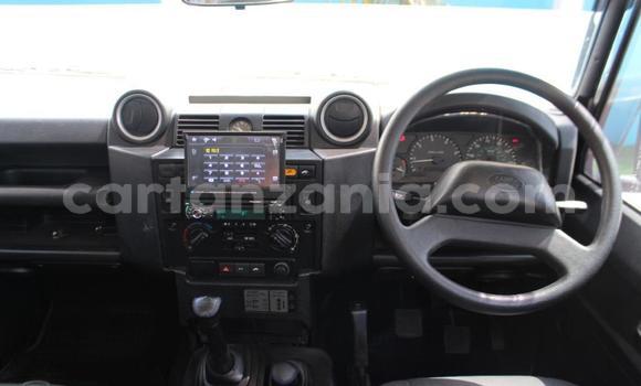 Nunua Ilio tumika Land Rover Defender Nyeusi Gari ndani ya Dar es Salaam nchini Dar es Salaam Nunua Ilio tumika Land Rover Defender Nyeusi Gari ndani ya Dar es Salaam nchini Dar es Salaam